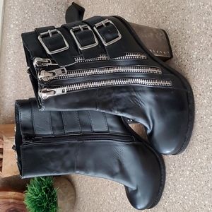 Ankle boots